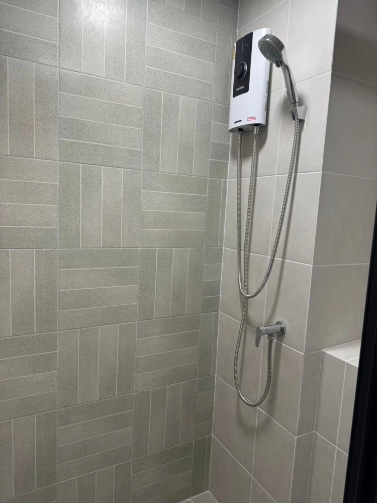 For rent dcondo hype rangsit 7th floor, pool view, fully furnished room, reserve now, don't wait, hurry!