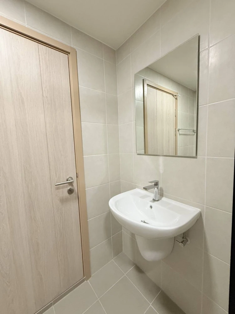 For rent: dcondo hype rangsit, 8th floor, exterior view, fully furnished, very livable. Book now!