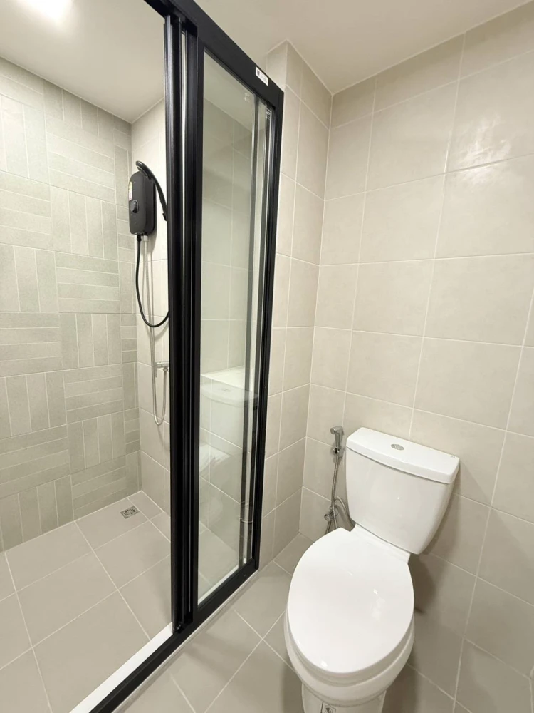 For rent: dcondo hype rangsit, 8th floor, exterior view, fully furnished, very livable. Book now!