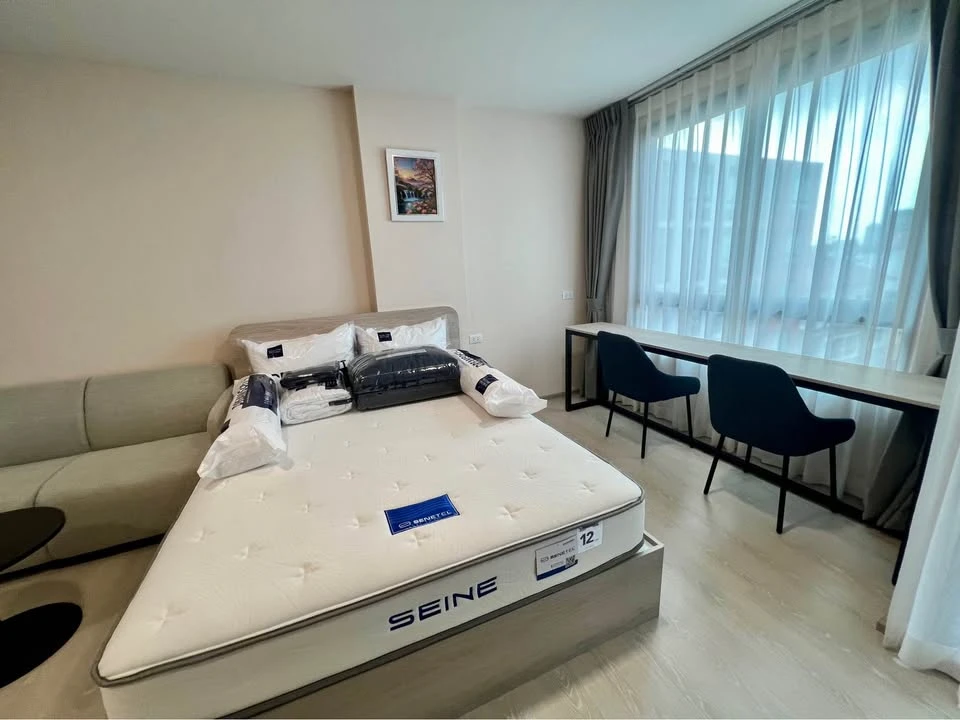 For rent: dcondo Hype Rangsit, Studio room with full set of furniture, just bring your own luggage and move in.