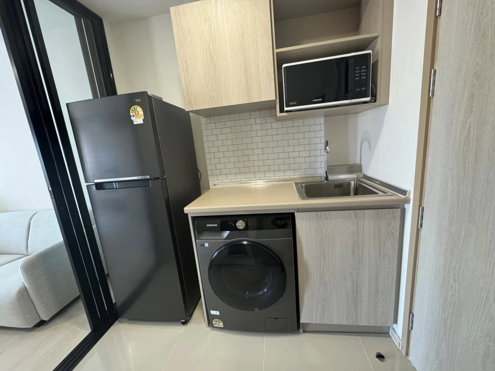For rent: DCondo Hype Rangsit, opposite Bangkok University, fully furnished, appliances included, ready to move in. You must book this.