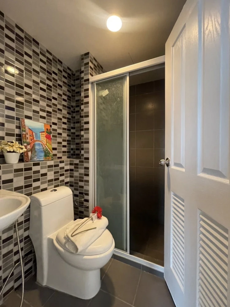 For rent: DCondo Rattanathibet, 8th floor. Beautifully decorated unit, ready to move in. Book now!