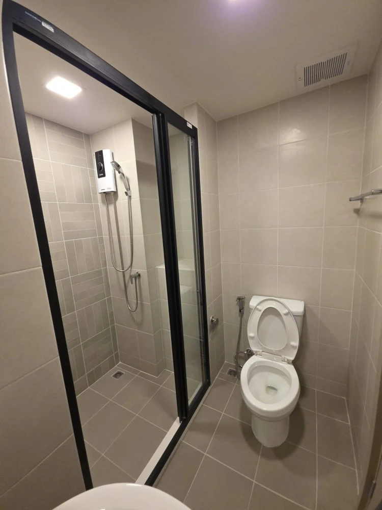 For rent: dcondo Shine Rangsit, 2nd floor, fully furnished. Book now!