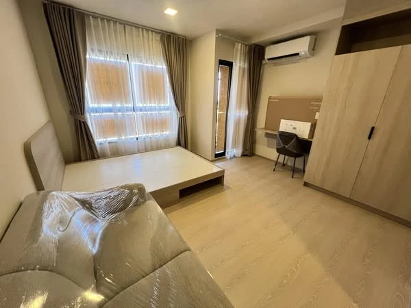 For rent dcondo shine rangsit 3rd floor, fully furnished room, ready to move in, if interested, hurry and reserve now, don't wait.