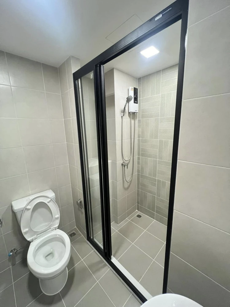 For rent dcondo shine rangsit 3rd floor, fully furnished room, ready to move in, if interested, hurry and reserve now, don't wait.