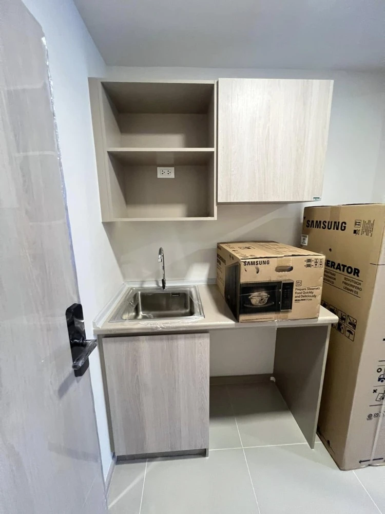 For rent dcondo shine rangsit 3rd floor, fully furnished room, ready to move in, if interested, hurry and reserve now, don't wait.
