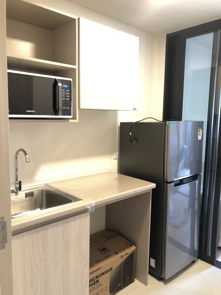 For rent: dcondo Shine Rangsit, 5th floor, fully furnished and ready to move in. Book now! Don't miss out!