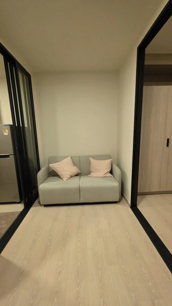For rent dcondo shine rangsit 5th floor, fully furnished room, ready to move in, book now, don't miss out.