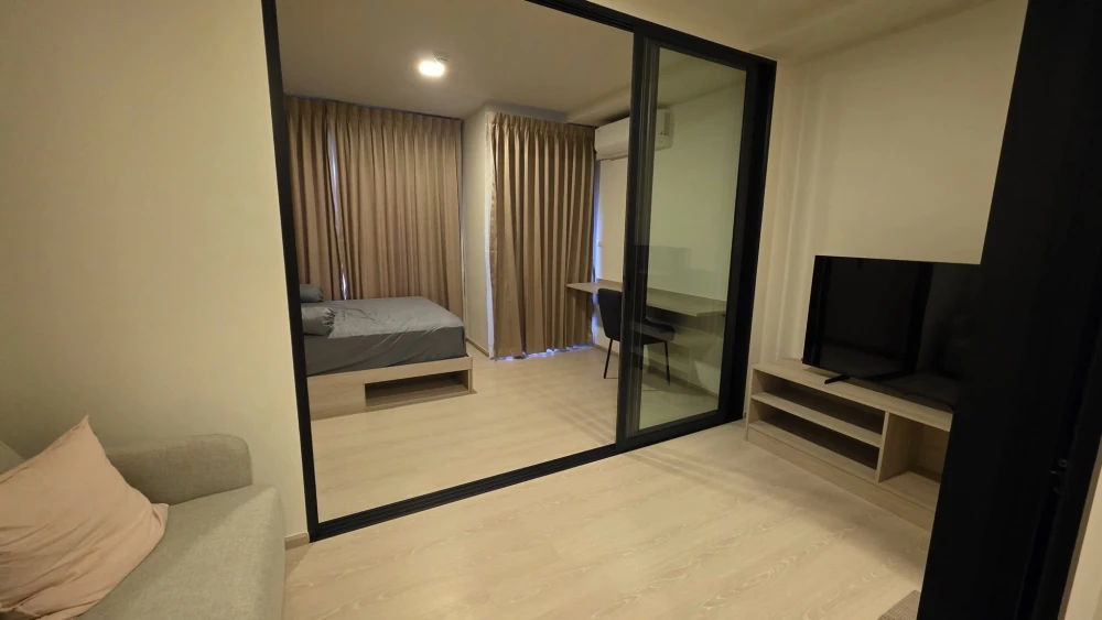 For rent dcondo shine rangsit 5th floor, fully furnished room, ready to move in, book now, don't miss out.