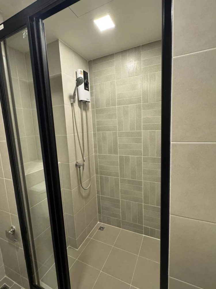 For rent: dcondo shine rangsit, 6th floor, swimming pool view, fully furnished, nice to live in, reserve now, hurry!