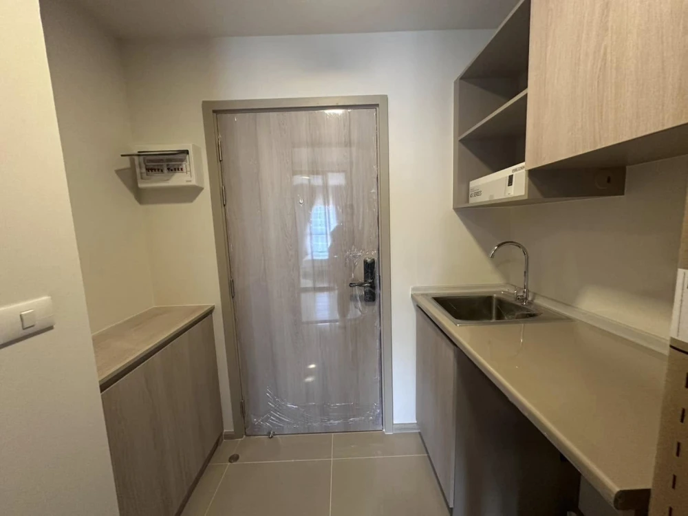 For rent: dcondo Shine Rangsit, well-separated rooms, great value, you'll regret it if you don't reserve.