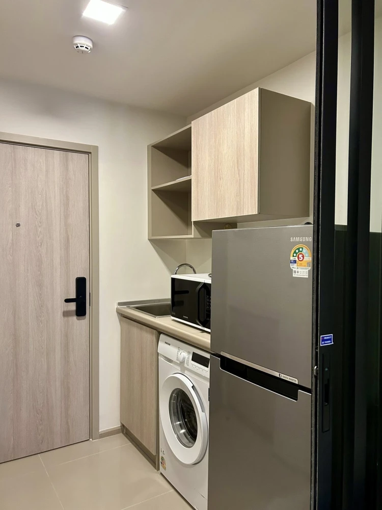 For rent: dcondo Shine Rangsit. Nice room, fully furnished with appliances. Book now! Don't miss out!