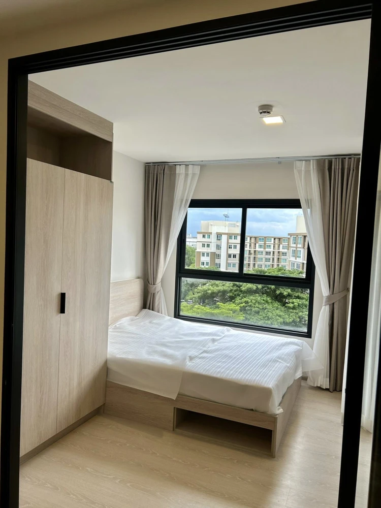 For rent: dcondo Shine Rangsit. Nice room, fully furnished with appliances. Book now! Don't miss out!