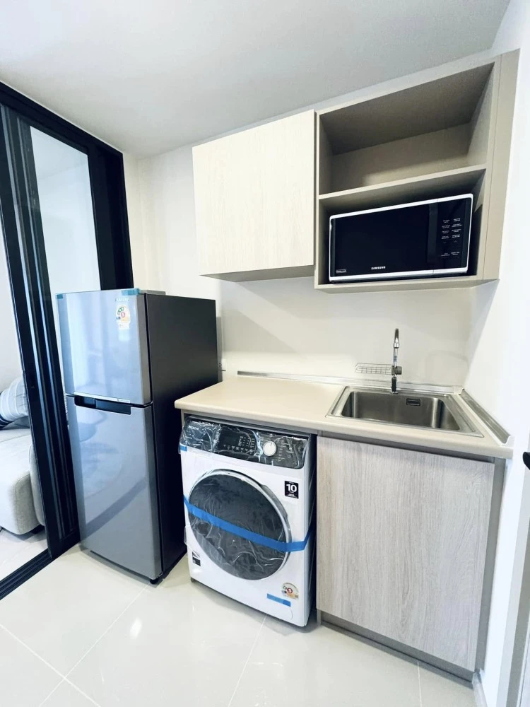 For rent: dcondo shine rangsit, fully furnished room, nice to live in, just bring your bag, don't miss it.