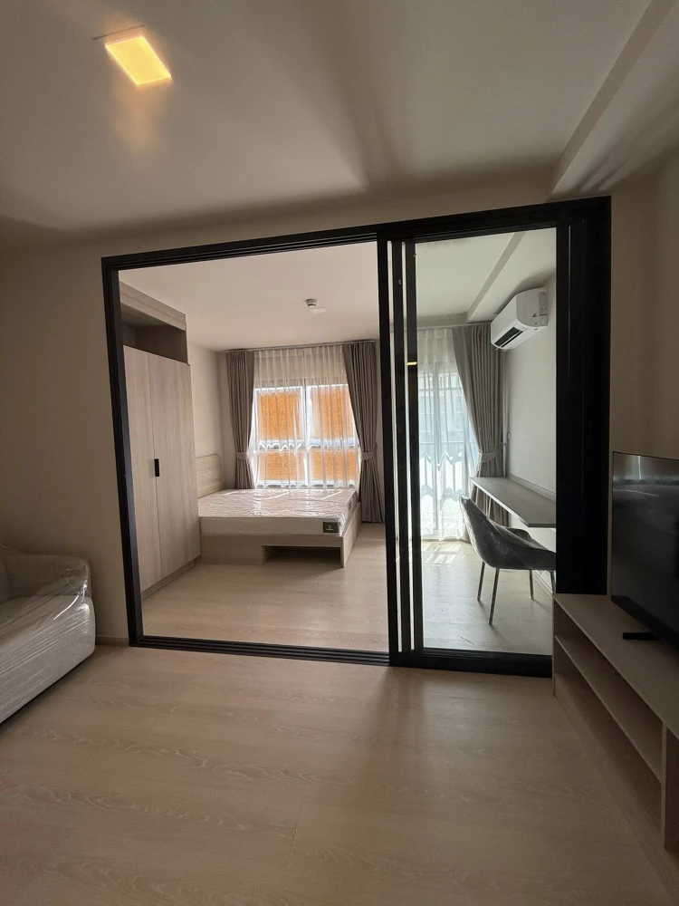 For rent: dcondo shine Rangsit, ready to move in, comes with a special price, convenient and complete here, just bring your belongings and move in.