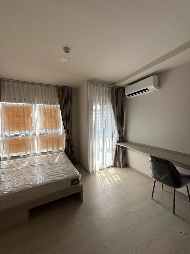 For rent: dcondo shine Rangsit, ready to move in, comes with a special price, convenient and complete here, just bring your belongings and move in.