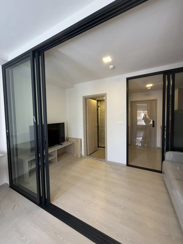 For rent: dcondo shine Rangsit, ready to move in, comes with a special price, convenient and complete here, just bring your belongings and move in.