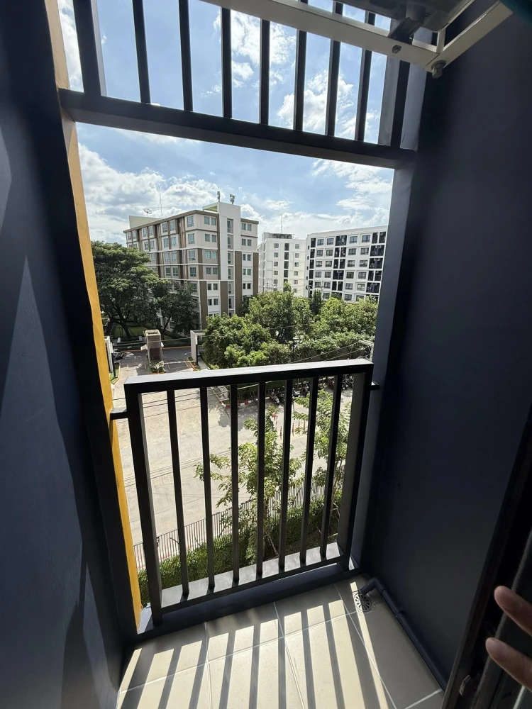 For rent: dcondo shine Rangsit, ready to move in, comes with a special price, convenient and complete here, just bring your belongings and move in.