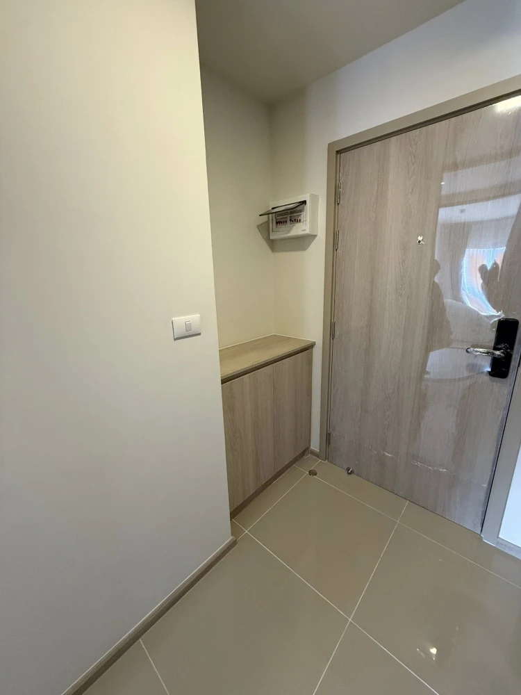 For rent: dcondo shine Rangsit, ready to move in, comes with a special price, convenient and complete here, just bring your belongings and move in.