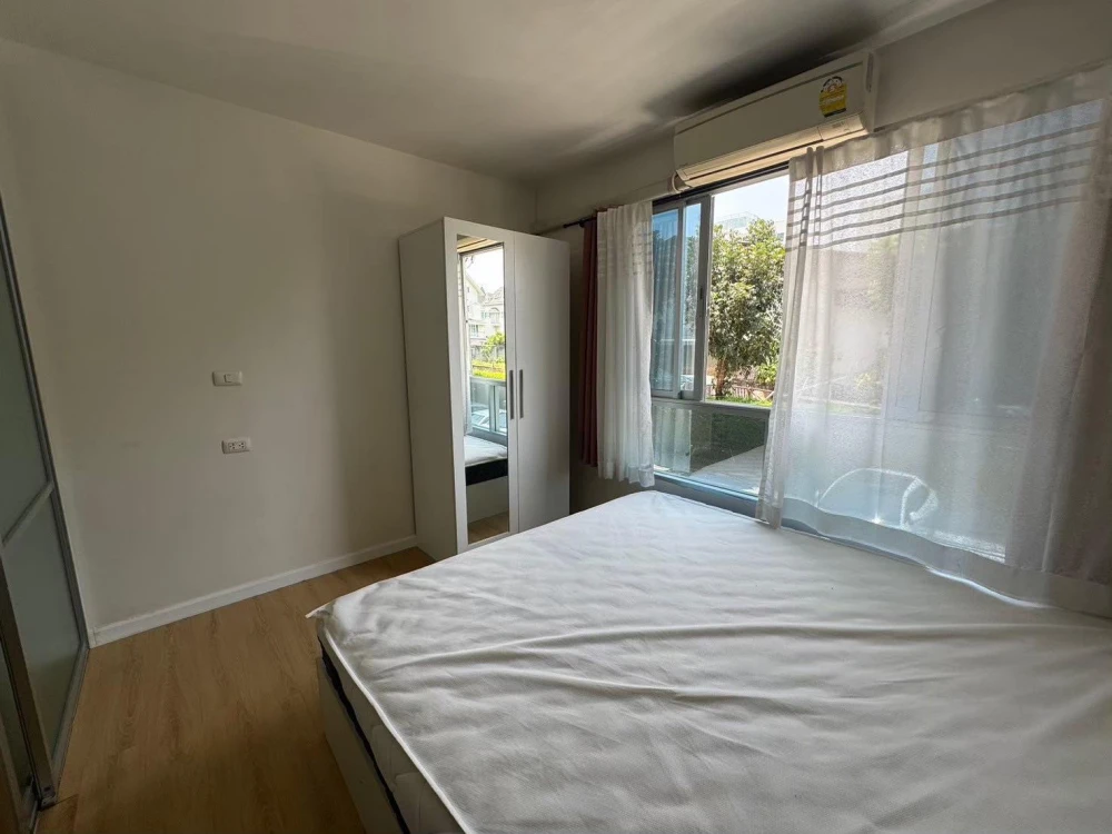 For rent: Dcondo Sukhumvit 109, 2nd floor, corner room, partitioned room, fully furnished. Interested? Book now. Don't miss out.