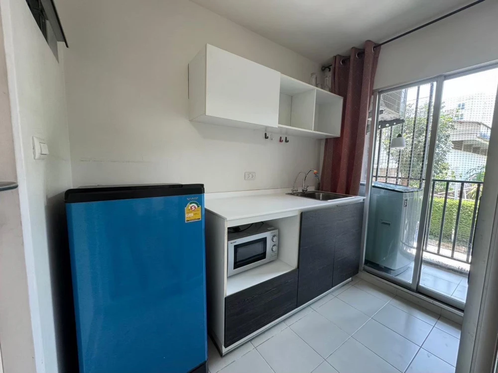 For rent: Dcondo Sukhumvit 109, 2nd floor, corner room, partitioned room, fully furnished. Interested? Book now. Don't miss out.