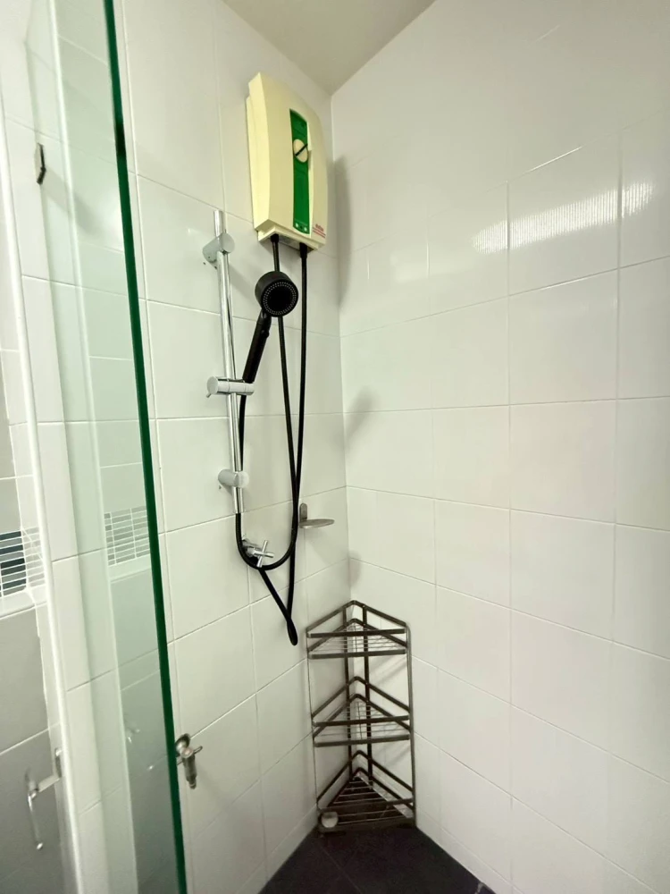 For rent: Dcondo Ramintra, corner room with privacy, affordable price. Don't miss it!
