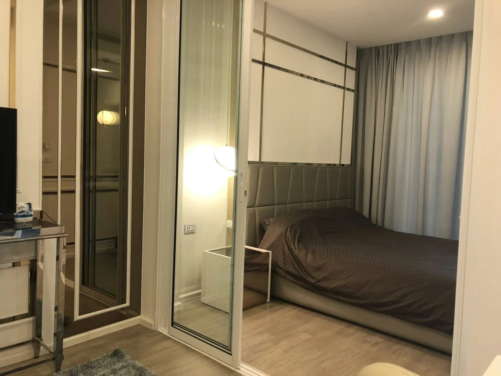 For rent: De Lapis Charan 81, 19th floor, nice room, fully furnished, reserve now, don't miss out!