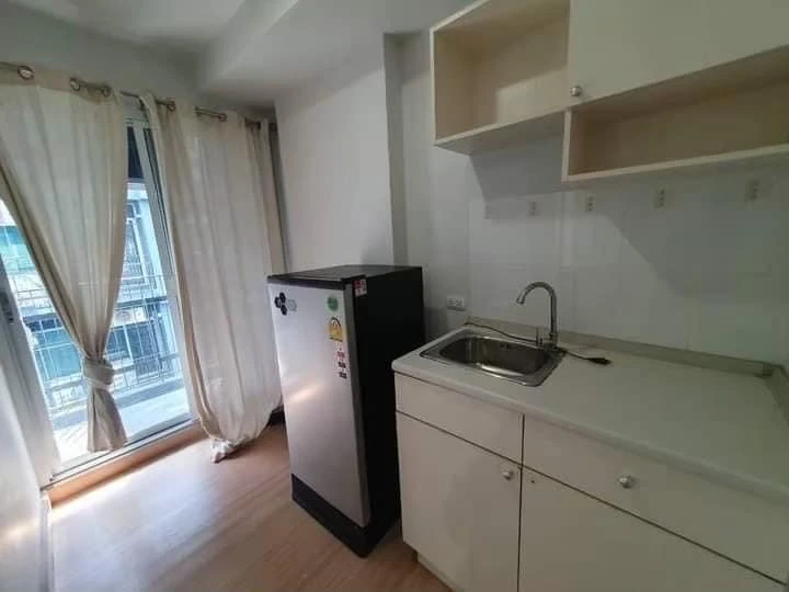 For rent: Deco Condominium, well-separated rooms, great price, everything you need here, you must book now.