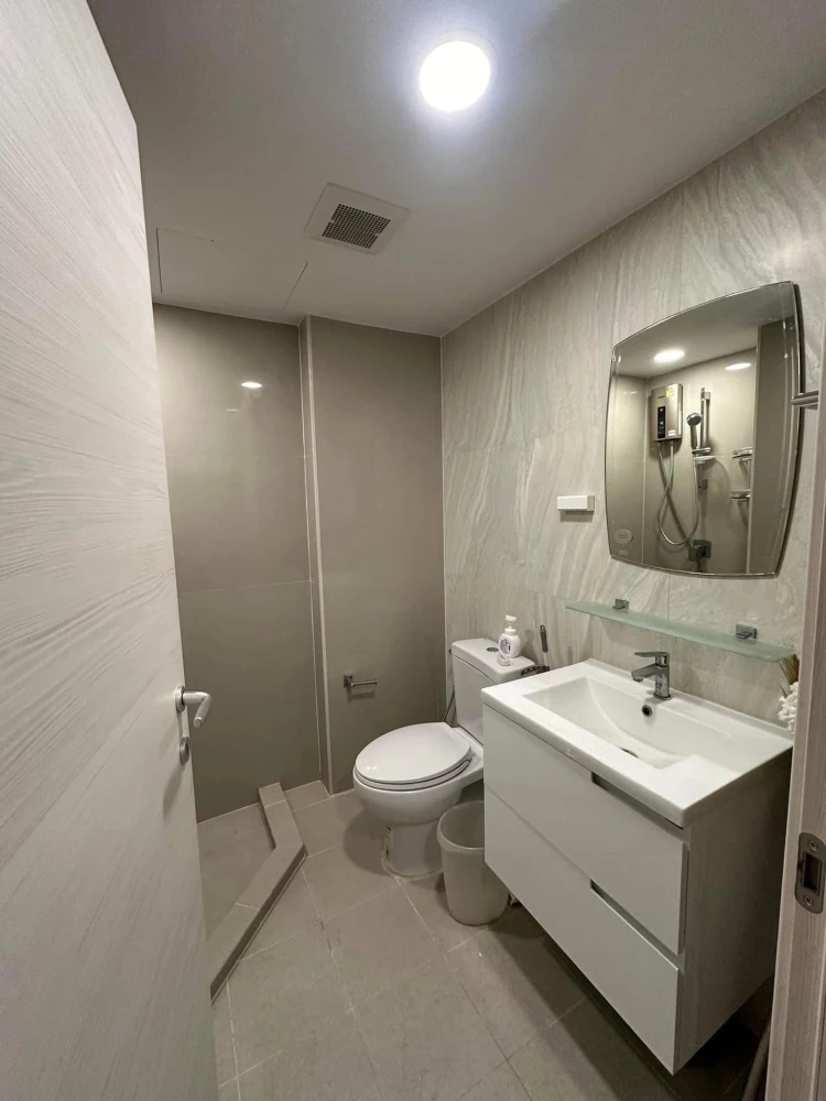 ให้เช่า Delonix Condo Abac - Bangna ห้องน่าอยู่ บิ้วอินภายในห้องอย่างดี ราคาสบายกระเป๋า รีบจองเลย