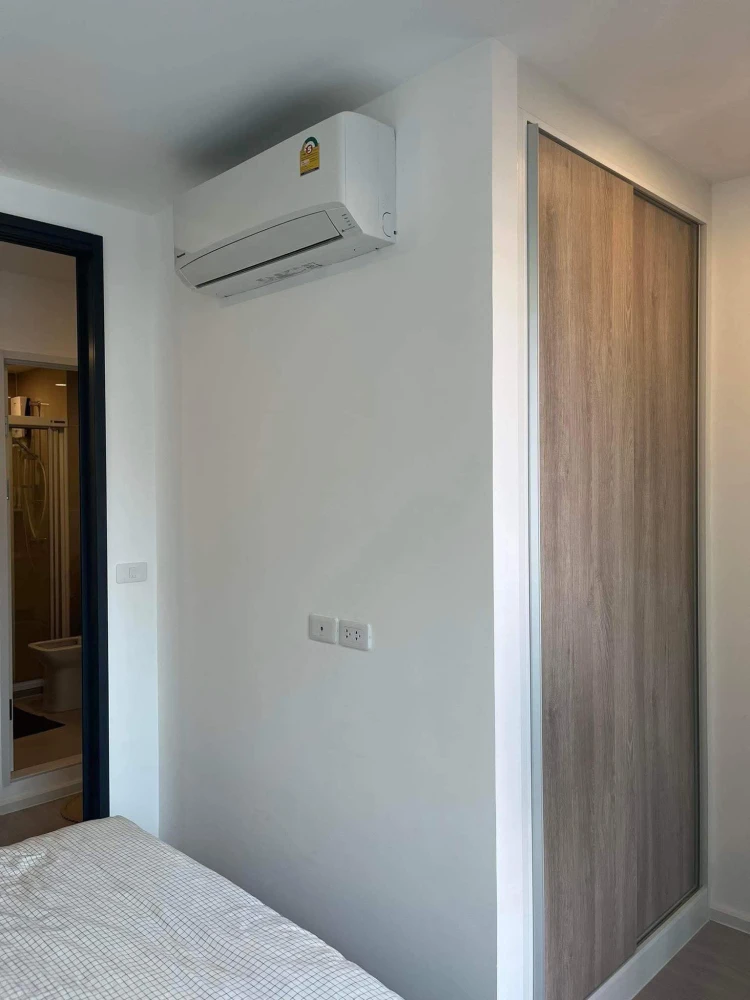 DENIM JATUJAK 1-bedroom apartment for rent, 28th floor, great location. Fully furnished with complete amenities. Don't miss out!