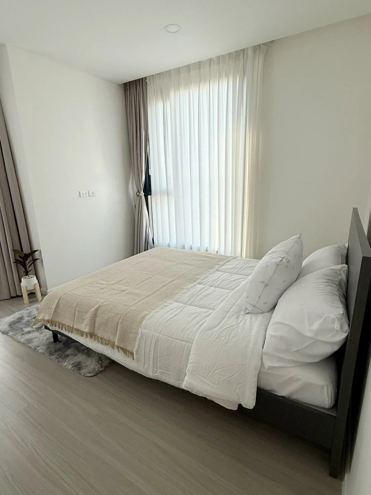 For rent: Denim Jatujak, 2 bedrooms, Chatuchak Park view, bright and airy, good ventilation, ready to move in.