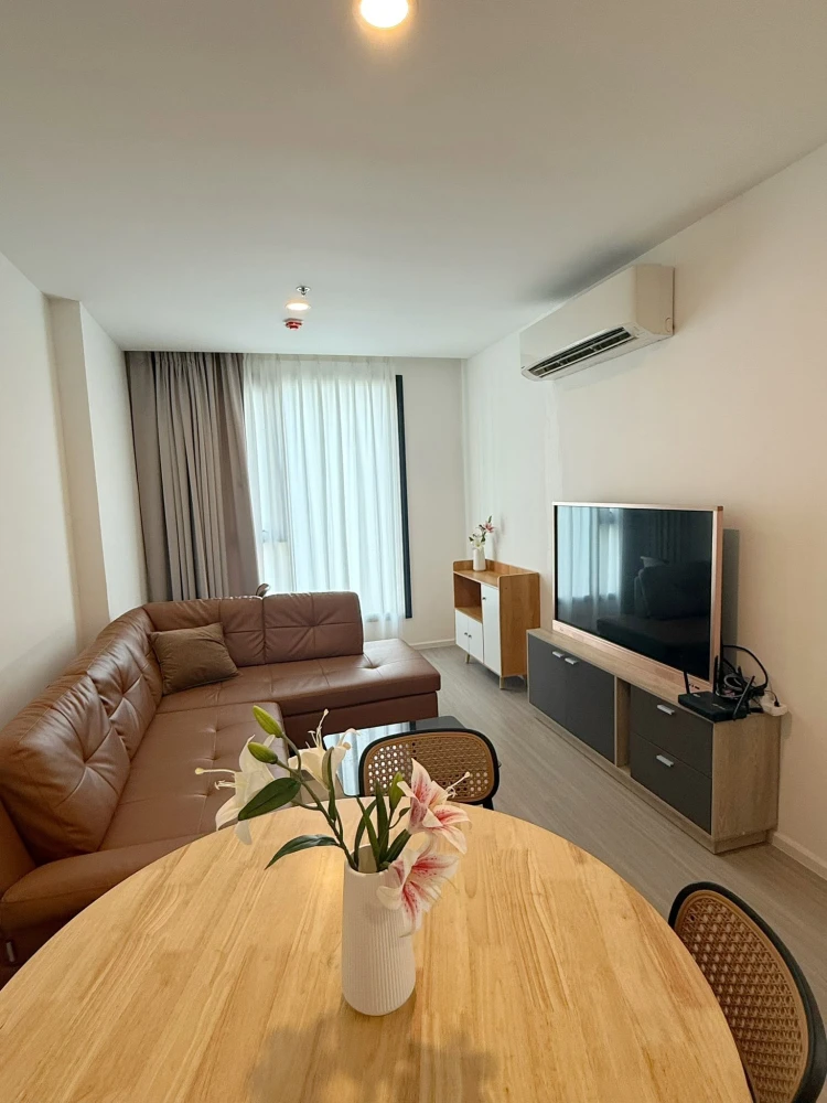 For rent: Denim Jatujak, 2 bedrooms, Chatuchak Park view, bright and airy, good ventilation, ready to move in.