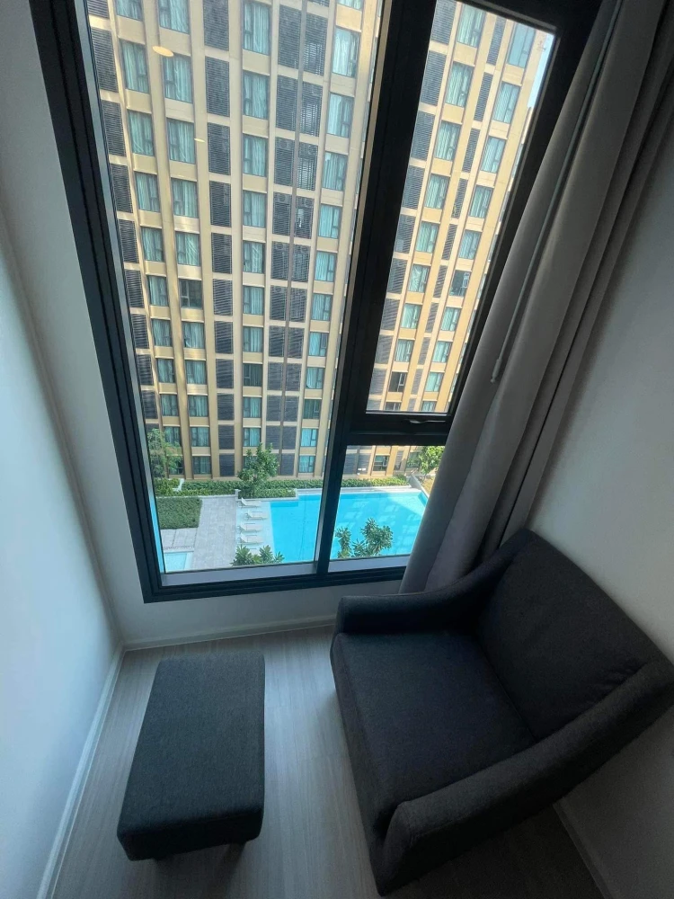 For rent DENIM JATUJAK 14th floor, pool view, fully furnished room, ready to move in, book now, don't miss out.