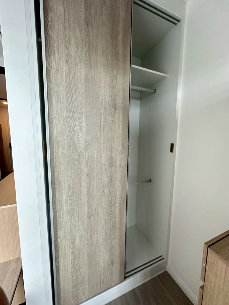 For rent: Denim Jatujak, Building A, 25th floor, very high, city view, bright room, very clean and comfortable, hurry and book now.