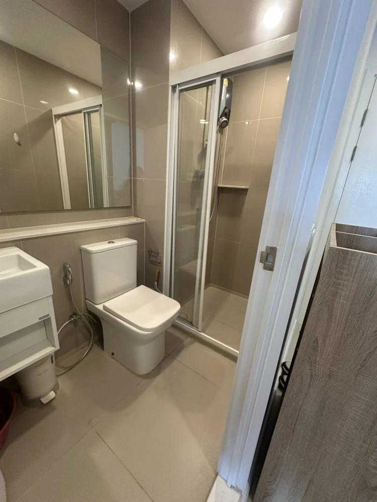 For rent: DENIM JATUJAK, a nice room on the 12th floor, good location, convenient transportation, fully furnished. Reserve now!