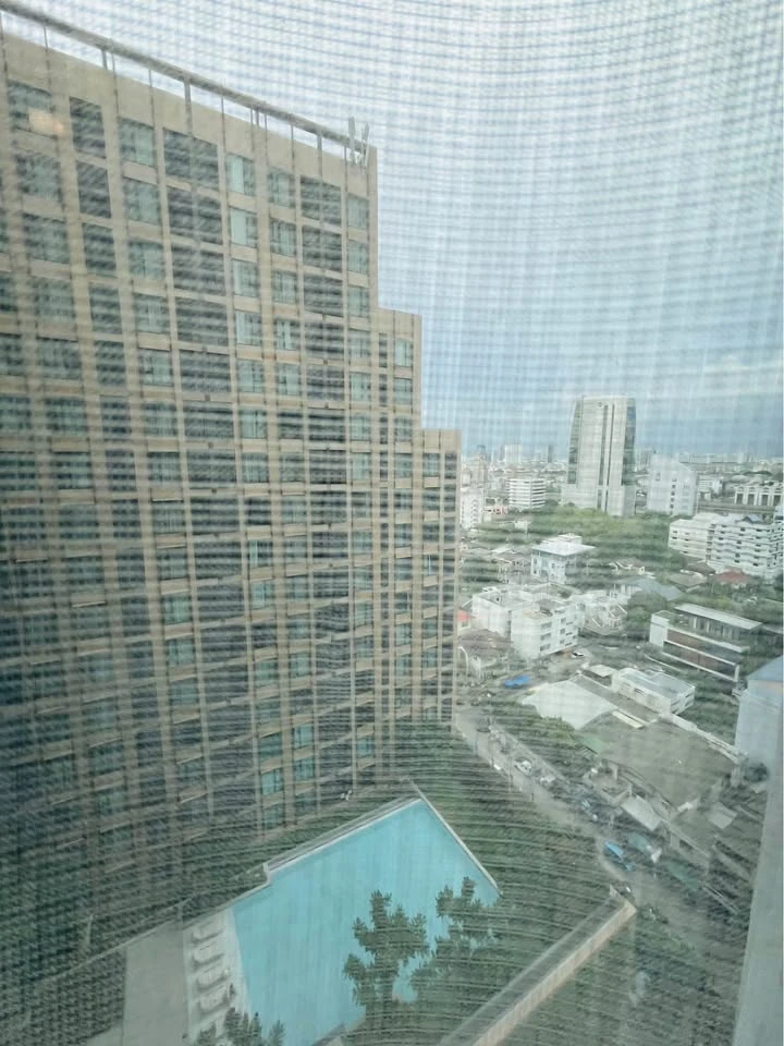 For rent: Denim Jatujak, beautiful room, pool view, north side, not hot, ready to move in, hurry and book now.