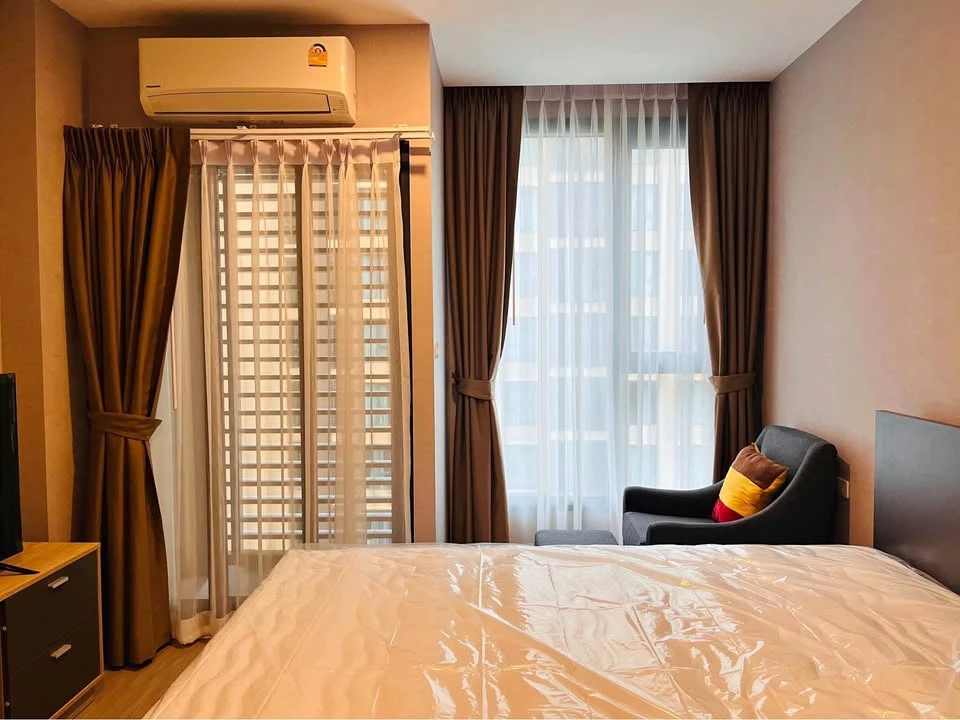 For rent: Denim Jatujak, beautiful room, pool view, north side, not hot, ready to move in, hurry and book now.