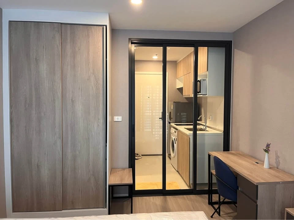 For rent: Denim Jatujak, beautiful room, pool view, north side, not hot, ready to move in, hurry and book now.