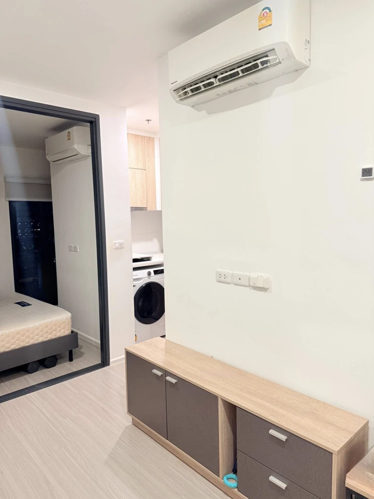 For rent: Denim Jatujak, beautiful room with city view, 29th floor, fully furnished with appliances. Highly recommended!