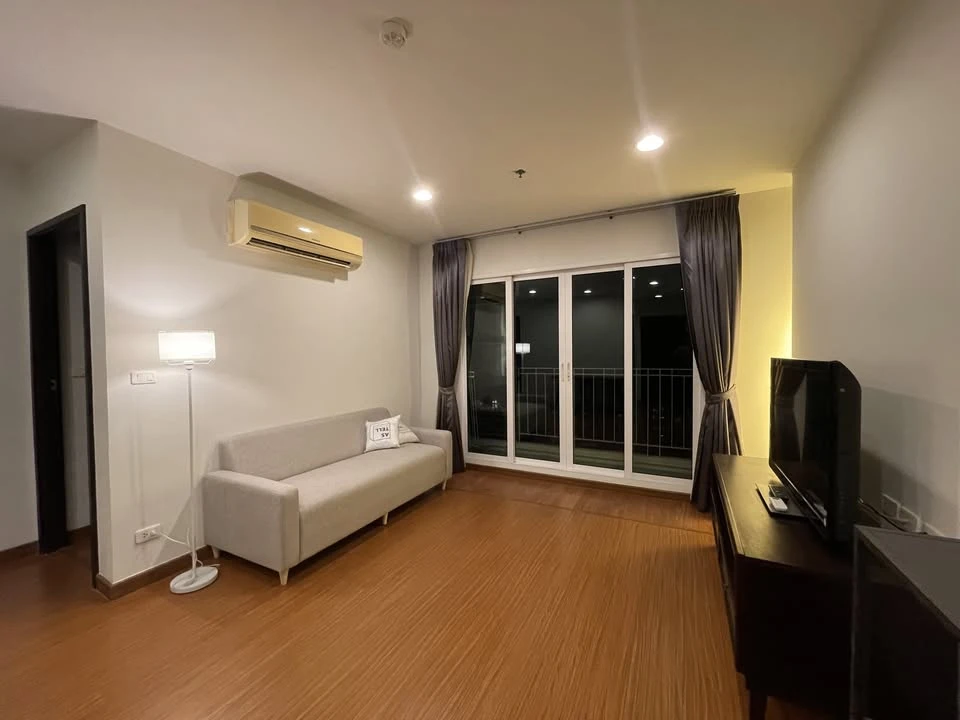 Diamond Sukhumvit, 11th floor, fully furnished apartment for rent. Move-in ready. Book now!