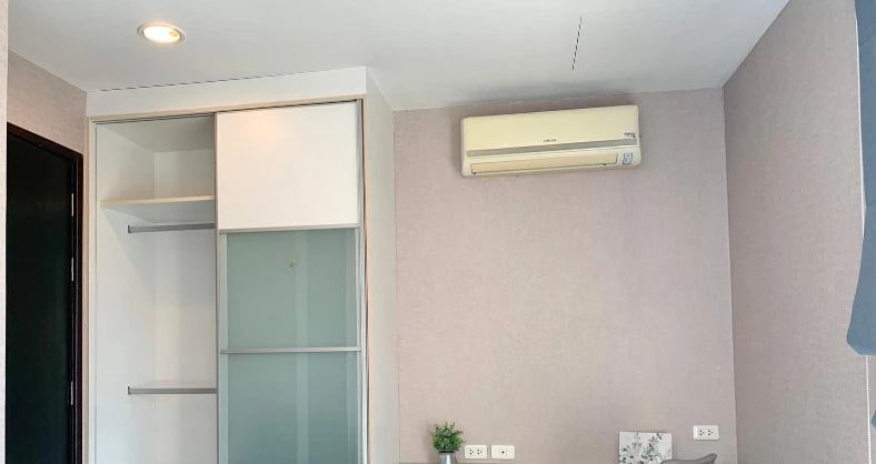 Diamond Sukhumvit condo for rent, 15th floor, fully furnished, very livable. Book now, don't miss out! Act fast!