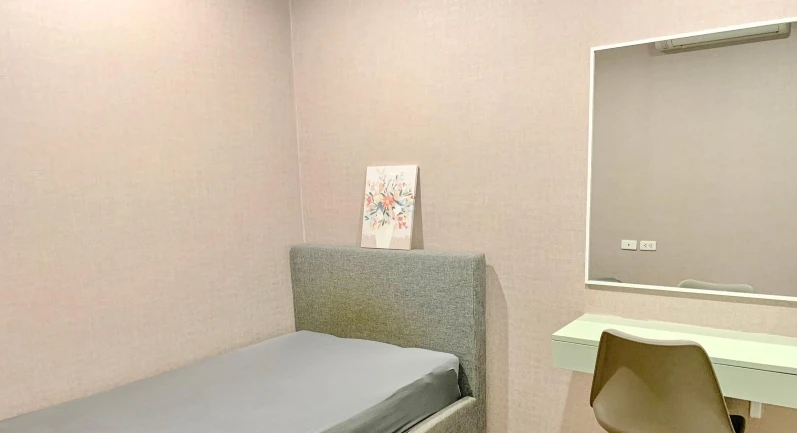 Diamond Sukhumvit condo for rent, 15th floor, fully furnished, very livable. Book now, don't miss out! Act fast!
