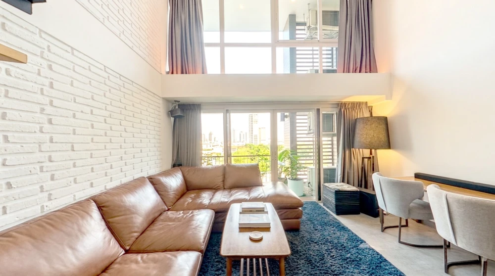 For rent: DLV Thonglor 20, Duplex unit, beautiful and fully furnished. Book now, don't miss out!