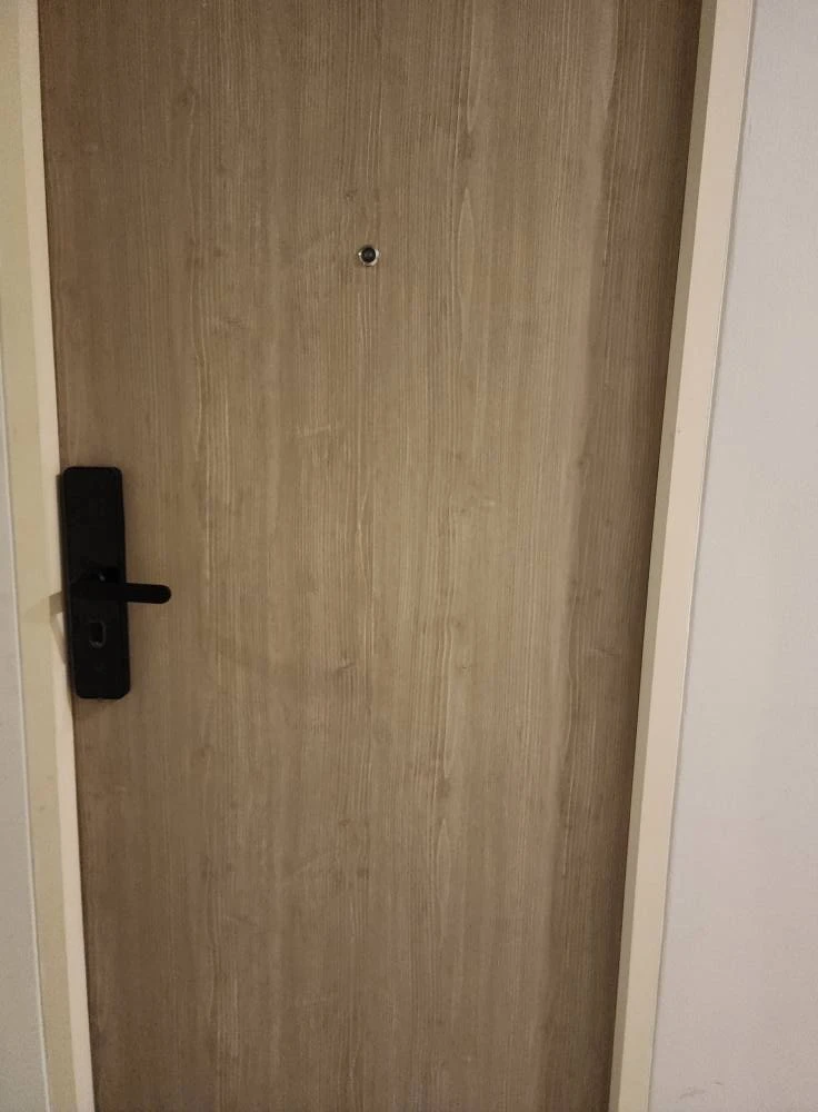 For rent: Dolce Udomsuk, comfortable room, not stuffy, complete with electrical appliances. Reserve first, get first.