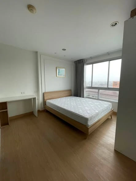 Double U Condo Phahol-Ladprao for rent: 1 bedroom, 1 bathroom, fully furnished with appliances. Book now!