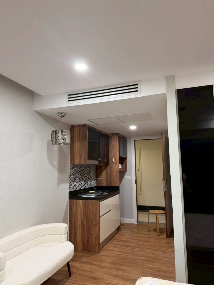 Dusit Grand Park condo for rent, 5th floor, fully furnished. Book now! Don't miss out!