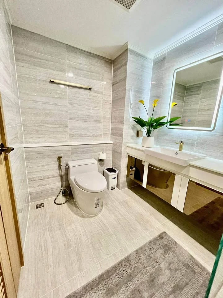 For rent Dusit grand park, a nice room, fully furnished, decorated in a simple and luxurious style. If you don't book, you'll miss out++