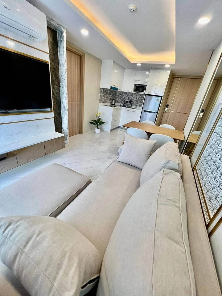 For rent Dusit grand park, a nice room, fully furnished, decorated in a simple and luxurious style. If you don't book, you'll miss out++