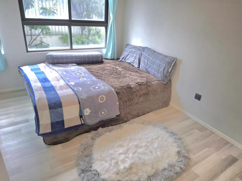 For rent: Ease 2 Rama 2, a nice room, good location, decorated in a cool tone, fully furnished, just bring your bags and move in.
