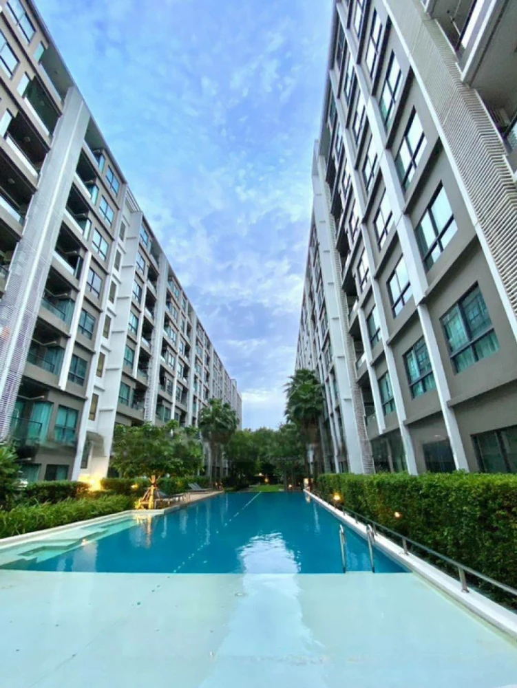 For rent: Ease 2 Rama 2, a nice room, good location, decorated in a cool tone, fully furnished, just bring your bags and move in.